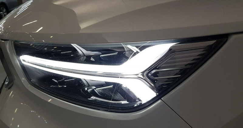 Volvo XC 40 cena 122900 przebieg: 94000, rok produkcji 2021 z Wąchock małe 631